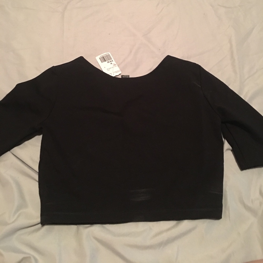 Crop top - Picture 3 of 3