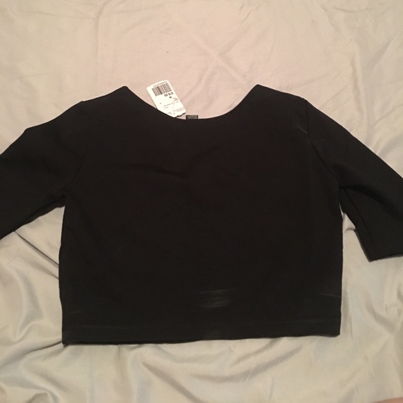 Crop top - Picture 3 of 3