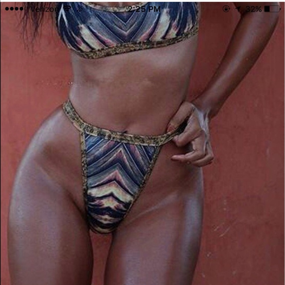 High cut bikini