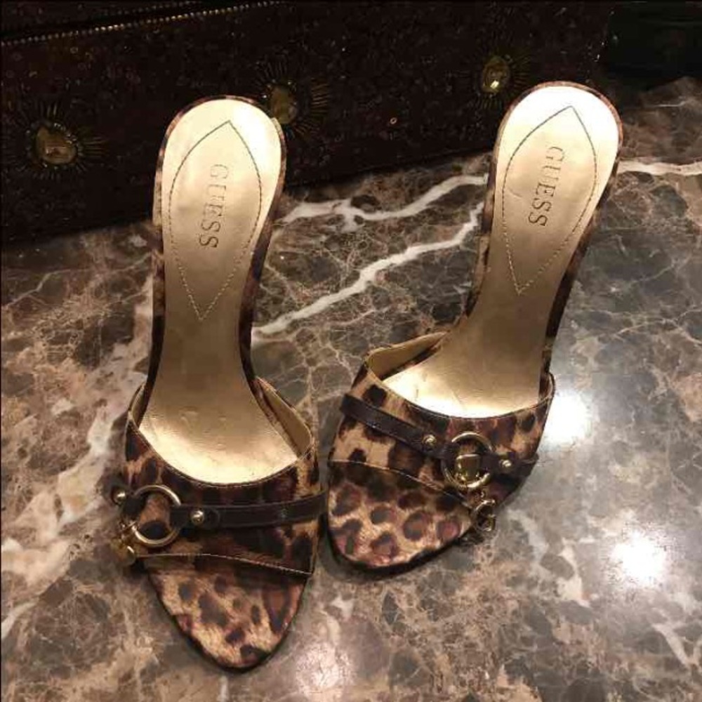Guess Leopard Pumps