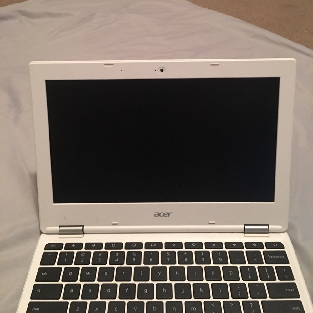 Chrome book - Picture 3 of 4