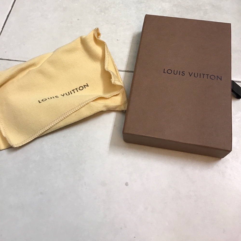 Louis Vuitton wallet box
