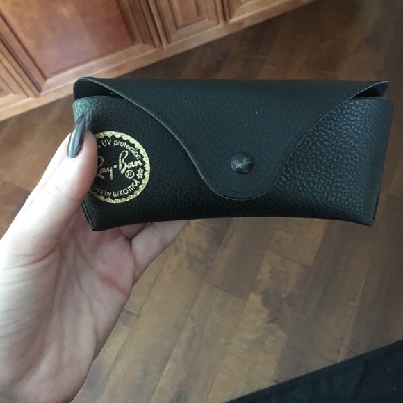 Brand new ray bans!! - Picture 2 of 2