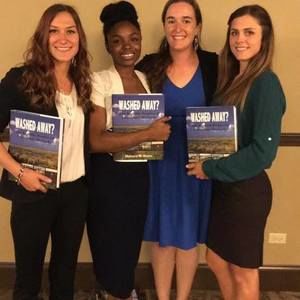 Meet your Posher, Alexis