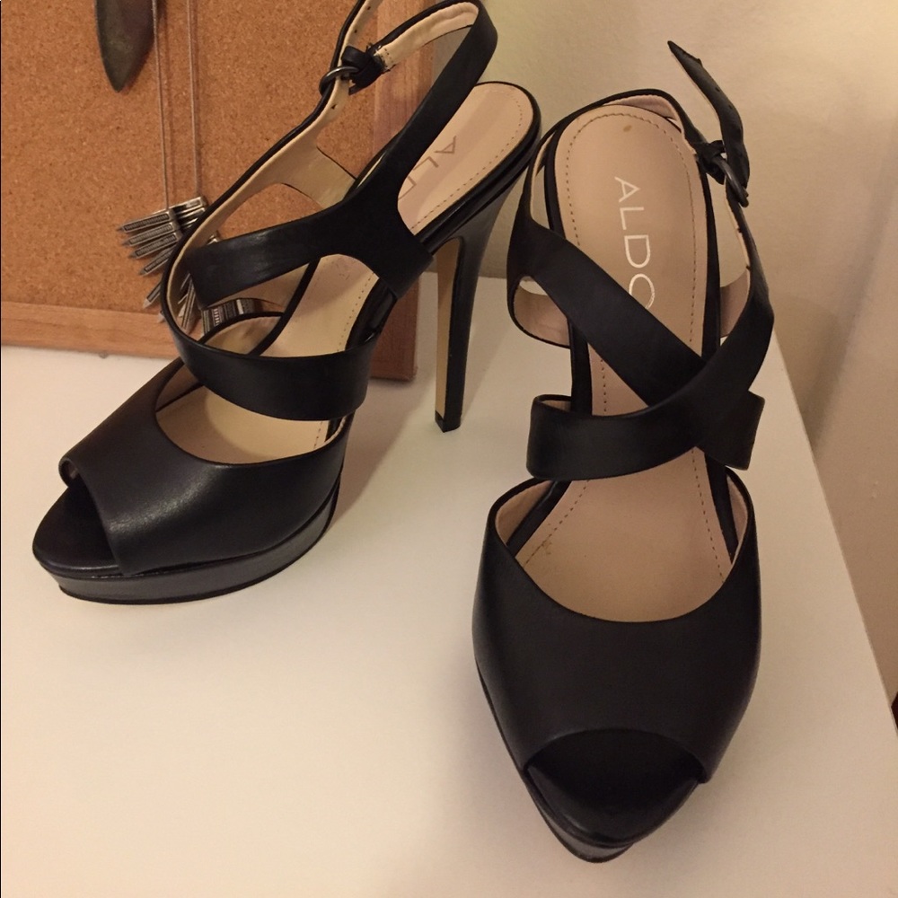 Aldo Size 5 Strappy Heel