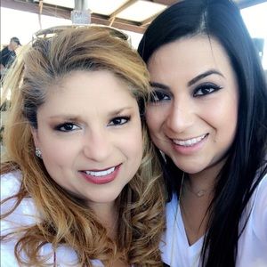 Meet your Posher, Debra