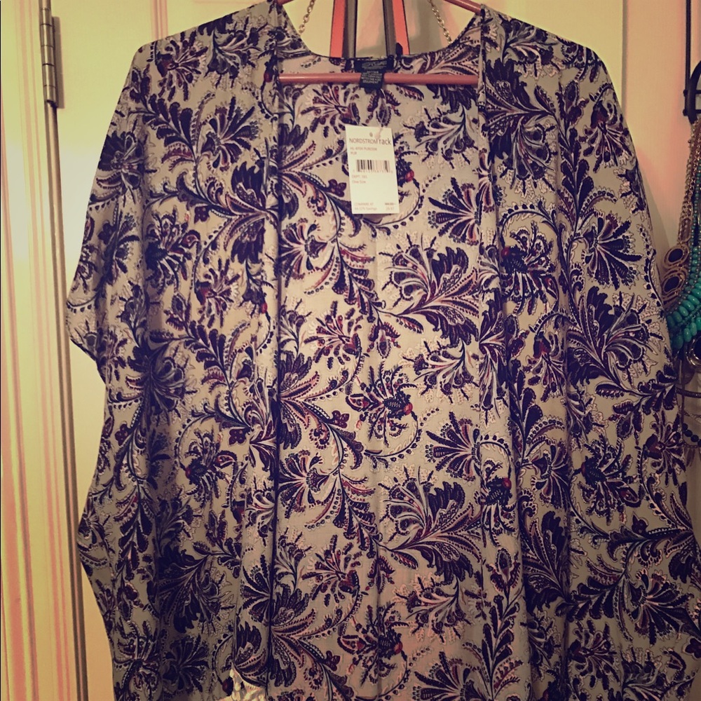 BRAND NEW Floral Kimono