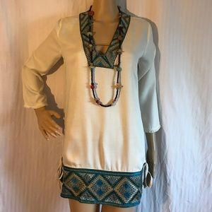 NWT ELLA MOSS 3/4 Sleeve Embedded V-neck Blouse