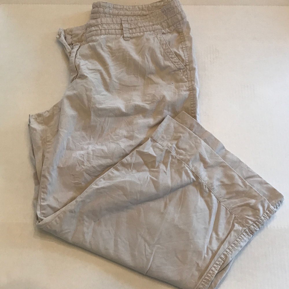 GAP • Wide Leg Capri/High Water Trousers