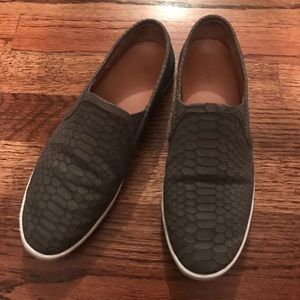 Joie kidmore sneaker 7 1/2 army green