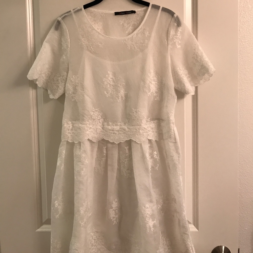 Beautiful white dress🍋