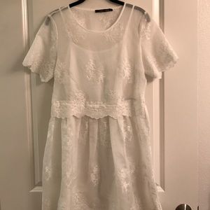 Beautiful white dress🍋