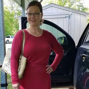 Meet your Posher, Leslie