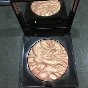 Laura Mercier Face Illuminator/ INDISCRETION