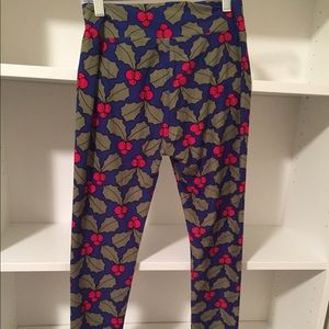 OS LuLaRoe Christmas Leggings Holly