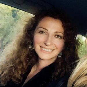 Meet your Posher, Julia