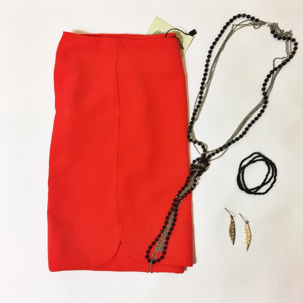 💜💫💜NWT Scalloped Bottom Skirt