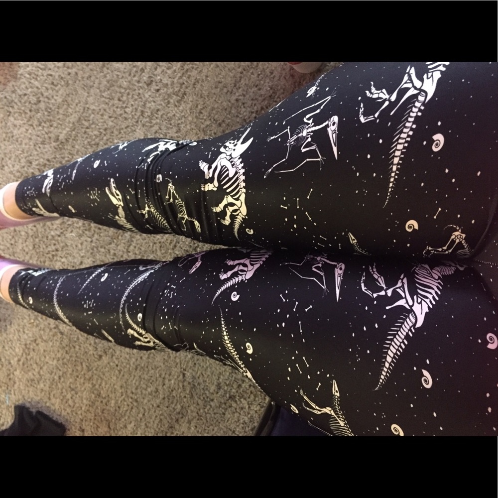 Dinosaur fossil leggings