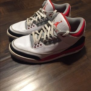 Jordan 3 "Fire Red"