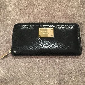 Michael Kors Black Zip Wallet
