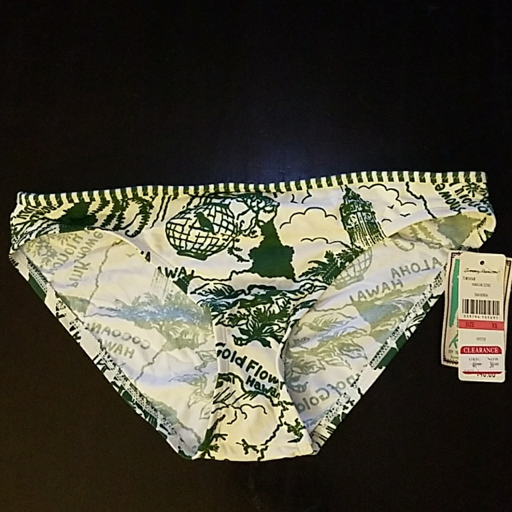 💥 3 for $15 💥  Tommy Bahama Hawaiian bottoms
