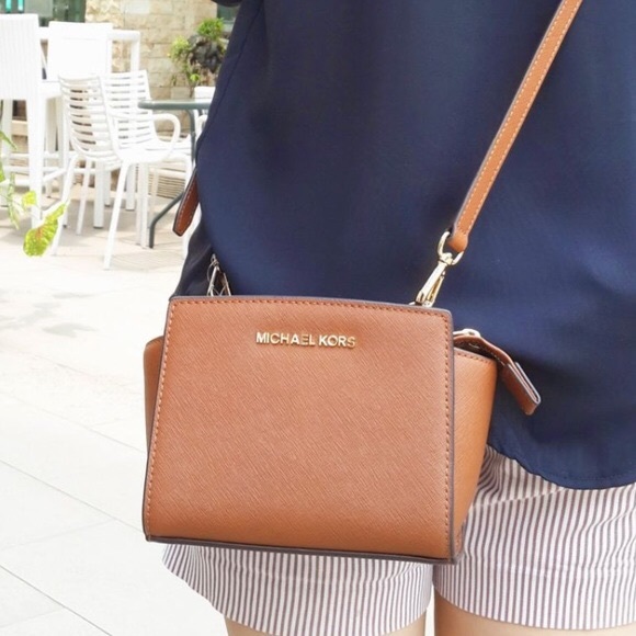 Michael Kors Handbags - 🚦PRICE FIRM | Michael Kors | Mini Selma Crossbody