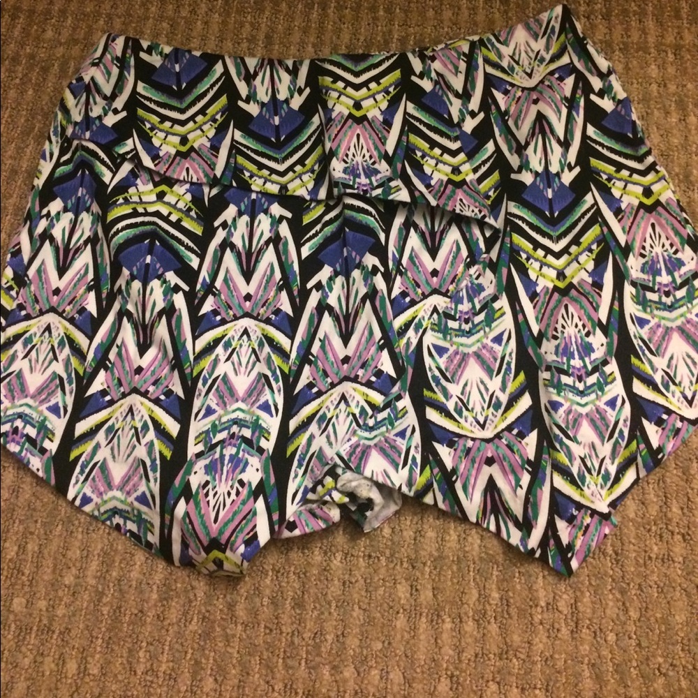Very J colorful print skort
