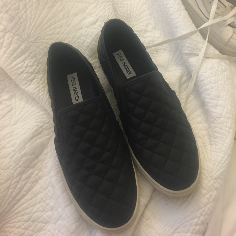 Steve Madden slip on sneakers