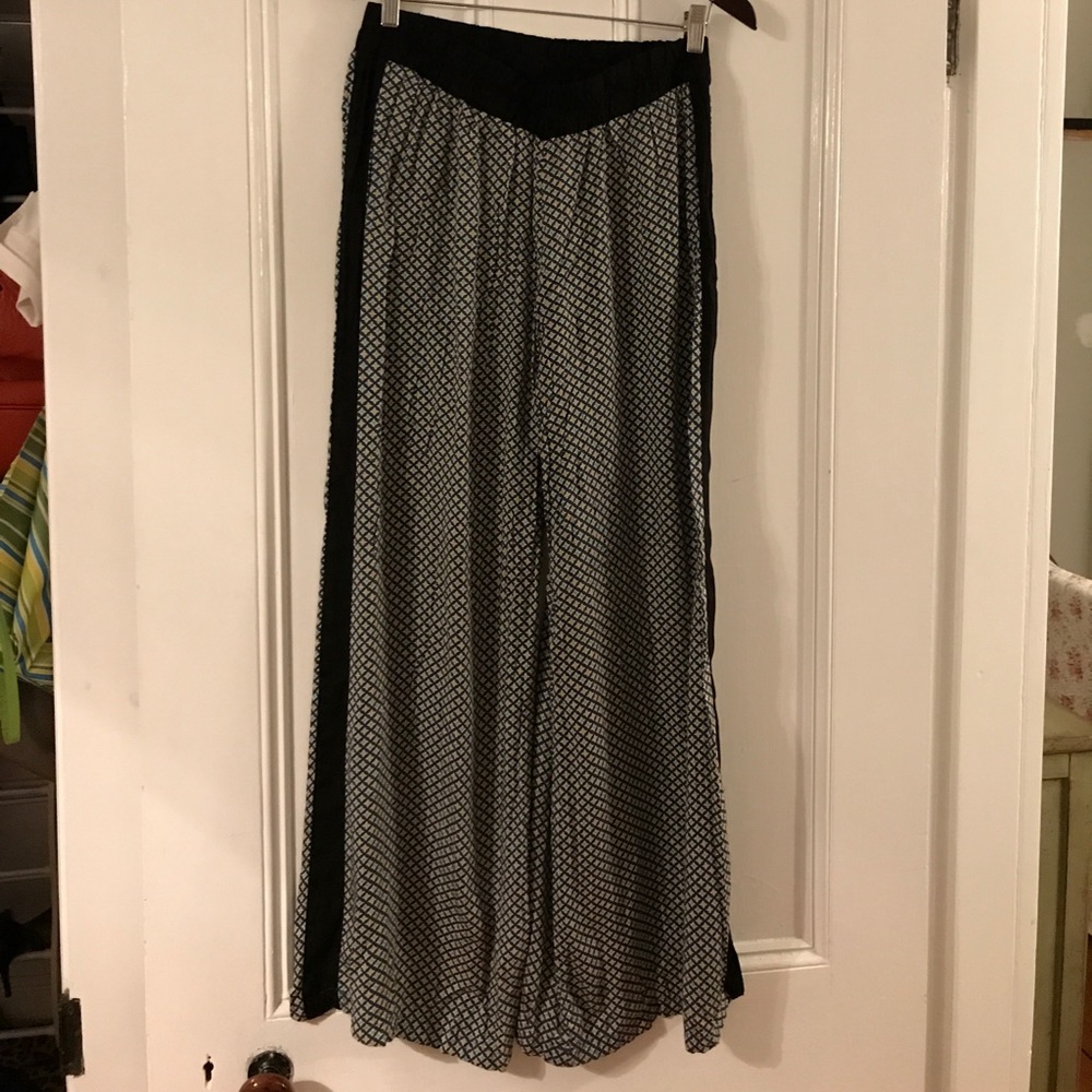 Wide leg pants