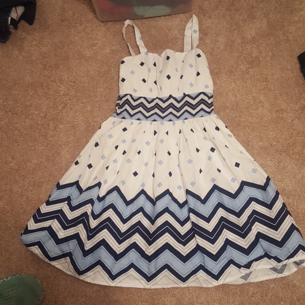 Diamond and chevron print dress