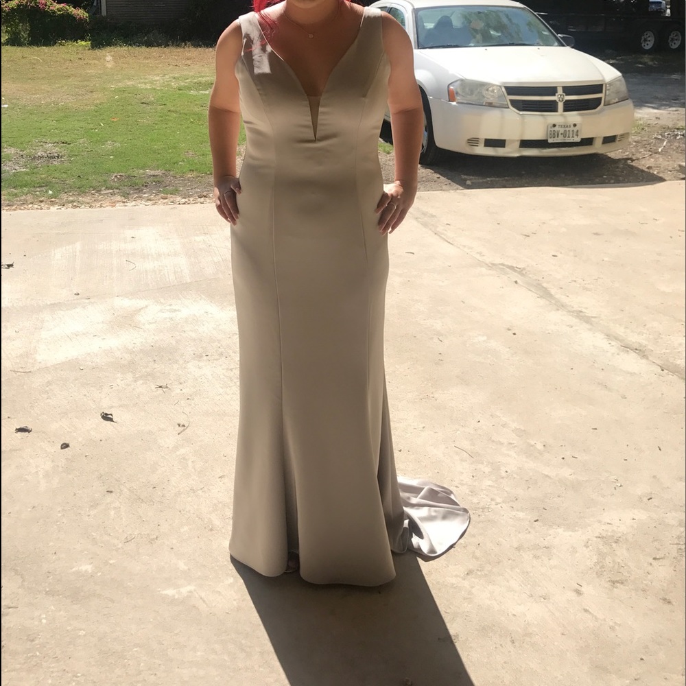 SILVER PROM DRESS - Picture 3 of 3