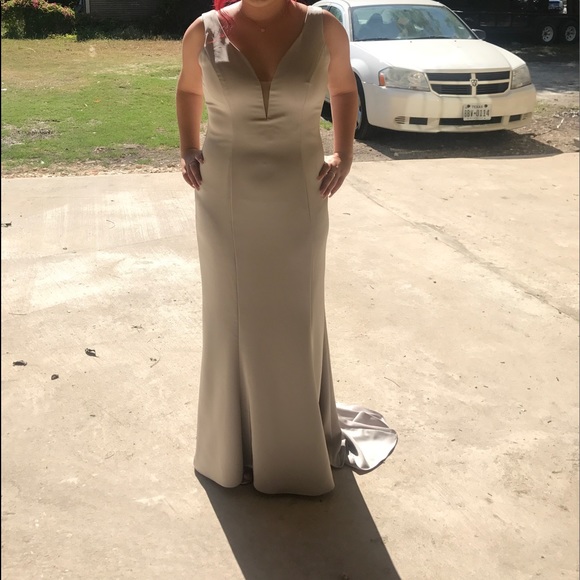 SILVER PROM DRESS - Picture 3 of 3