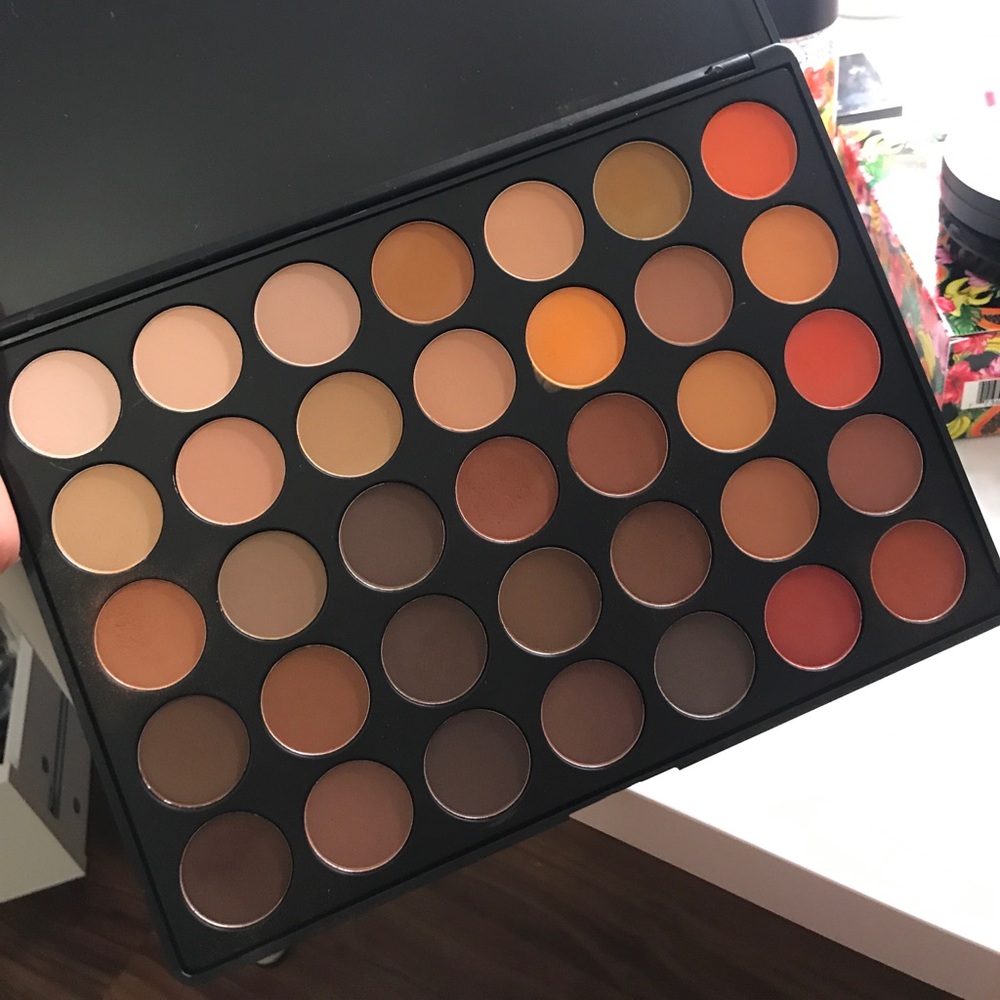 Morphe 35OM only swatched