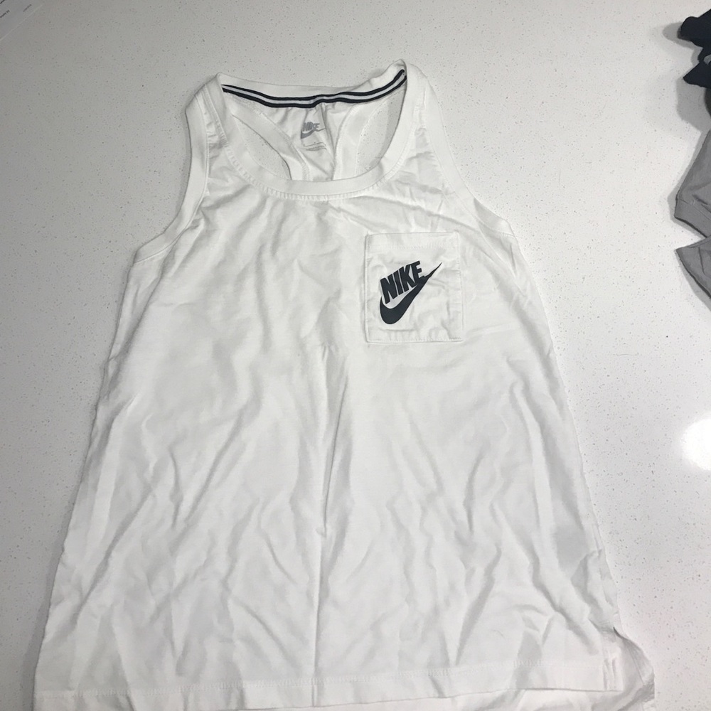 ✨SALE✨Nike White Logo Tank