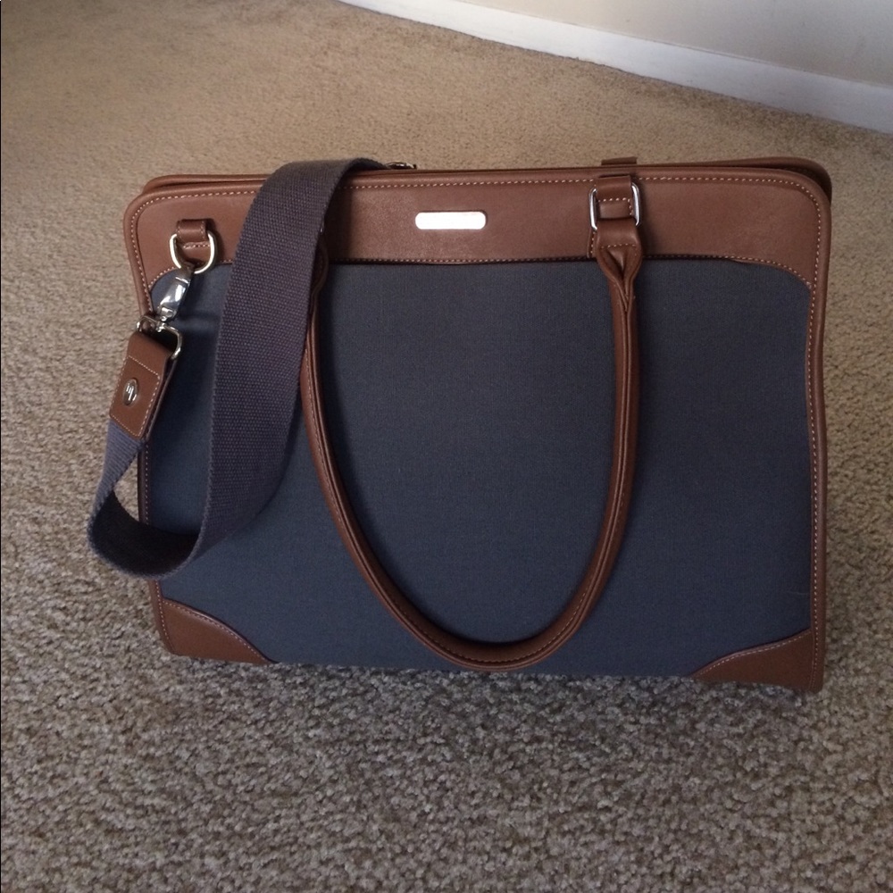 Little Unicorn Manifest Weekender Diaper Bag