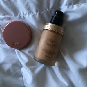 Too faced Born This Way foundation