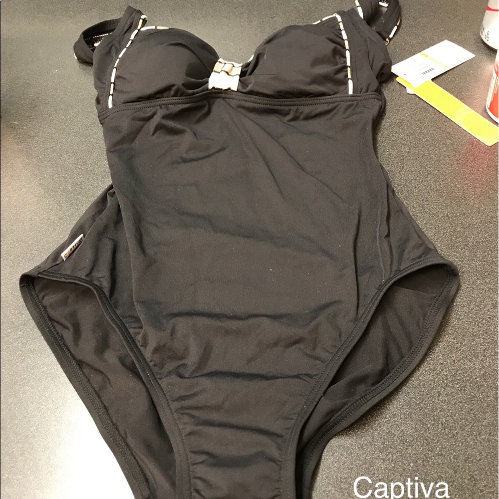 Captiva small bathing suit new women's