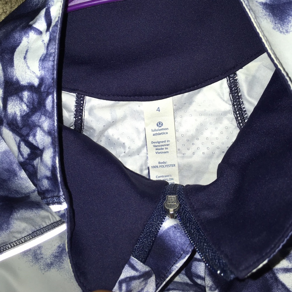 Lululemon top Sz 4 inkblue - Picture 4 of 4