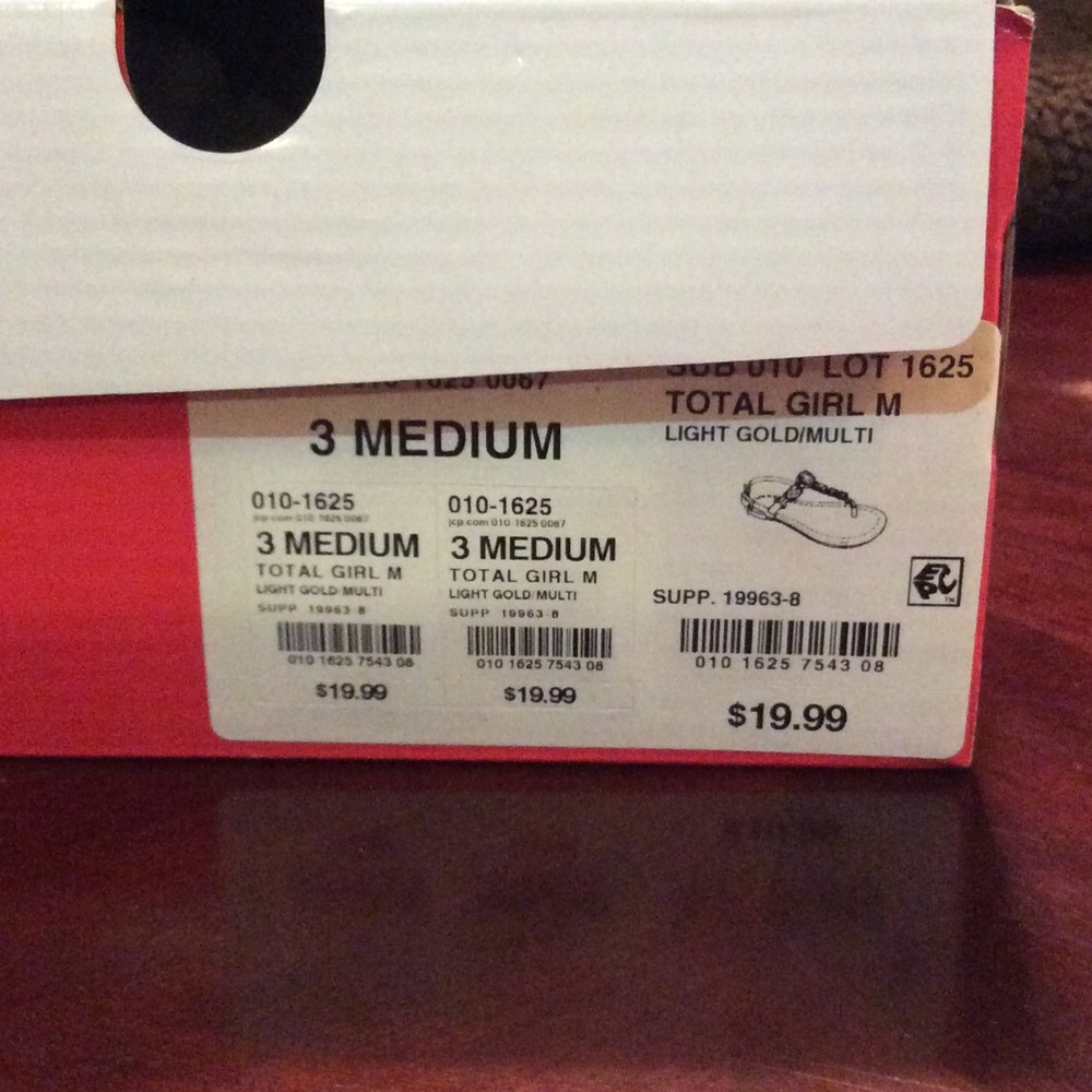 Total girl Sandler  EUC - Picture 4 of 5