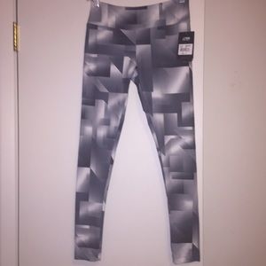 NWT Geometric Print Leggings