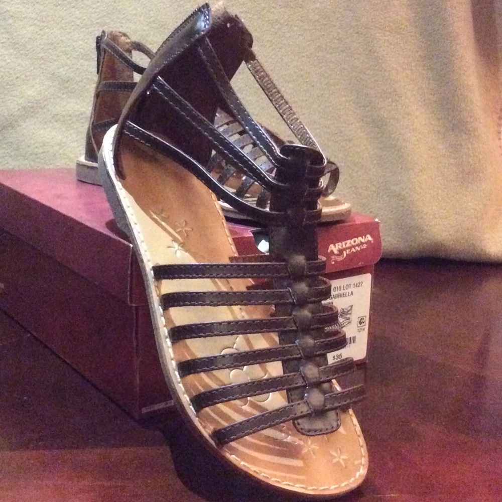 Girls brown never worn Sandler - Picture 2 of 5