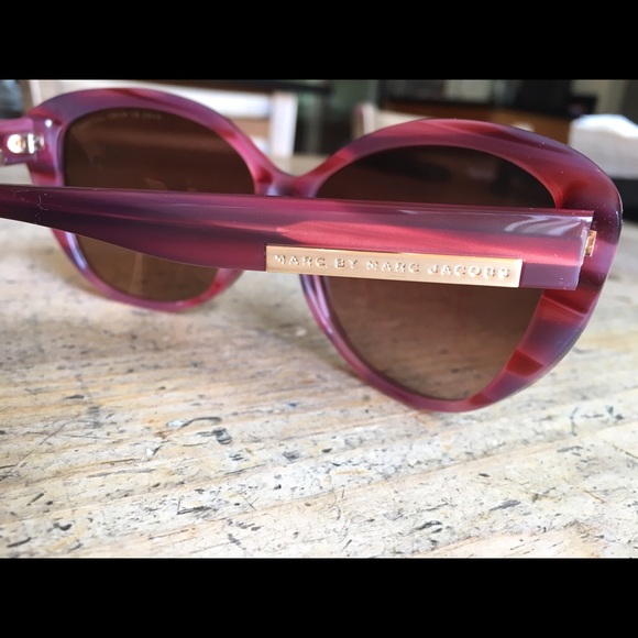 NWOT Authentic Marc by Marc Jacobs sunglasses - Picture 3 of 3