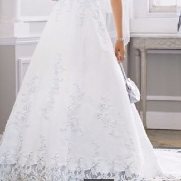 White, beaded, Lace, Halter Wedding Dress Gown - Picture 3 of 3