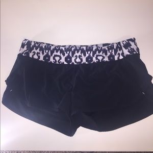 Lululemon Run Speed Shorts. Size 10. Ikat Band.