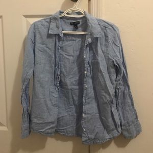 Gap button down canvas shirt. Size small.