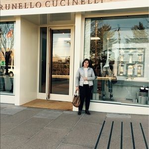 Meet your Posher, Razija