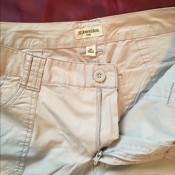 St. John Bay shorts - Picture 4 of 4