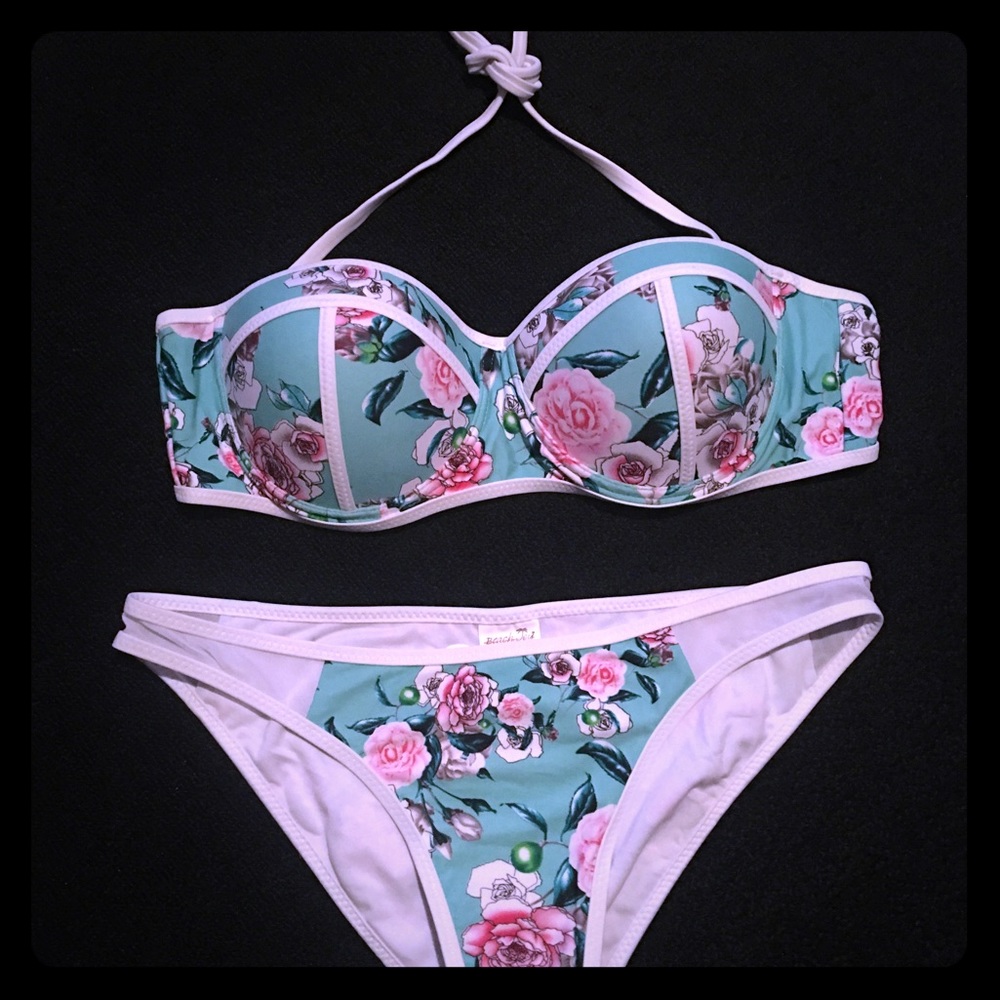 Bathing suit - Picture 3 of 6