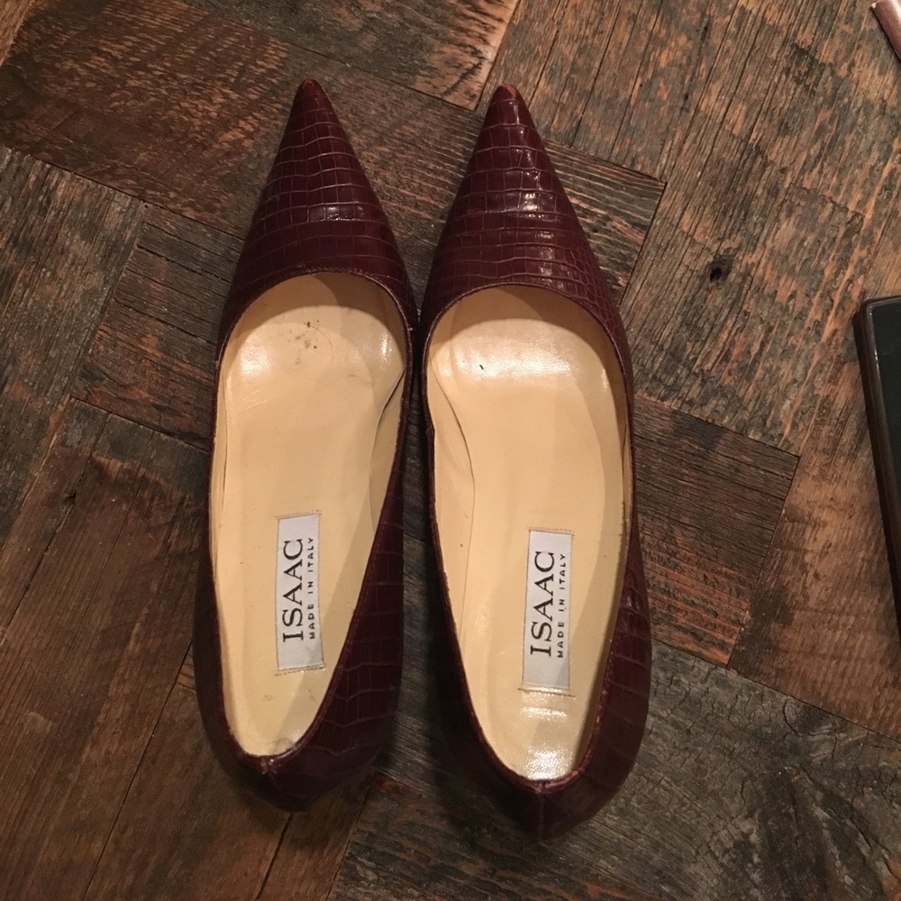 Isaac leather pumps