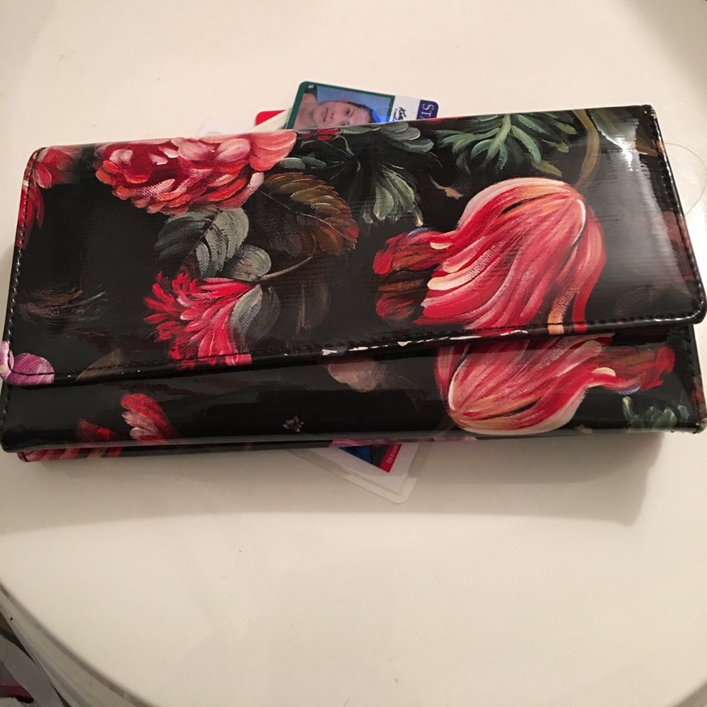 Want sell it cause I got too many wallet